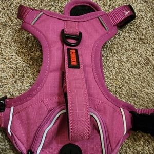 Dog harness size, small, pink